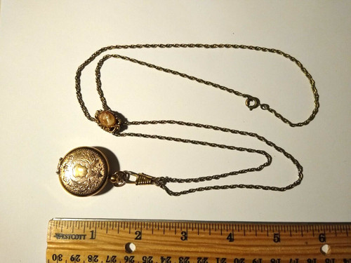 Collana con ciondolo - , orologio