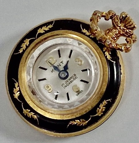Collana con ciondolo orologio